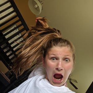 Meet your Posher, Abby